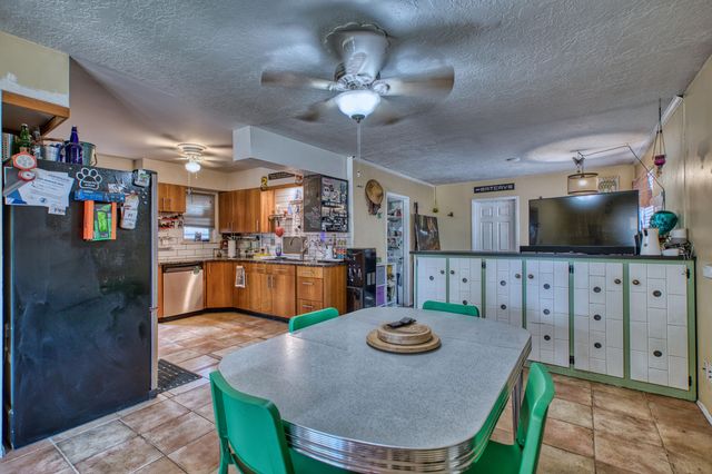 5639 Camino Canada NW, Albuquerque, NM 87114