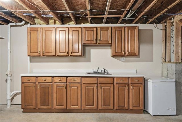 9 Ward Court, Madison, WI 53713