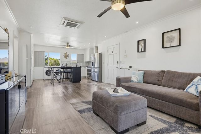 660 S Glassell 78, Orange, CA 92866