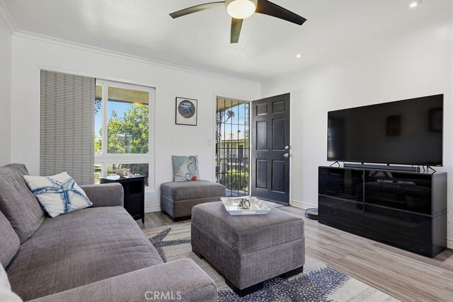 660 S Glassell 78, Orange, CA 92866