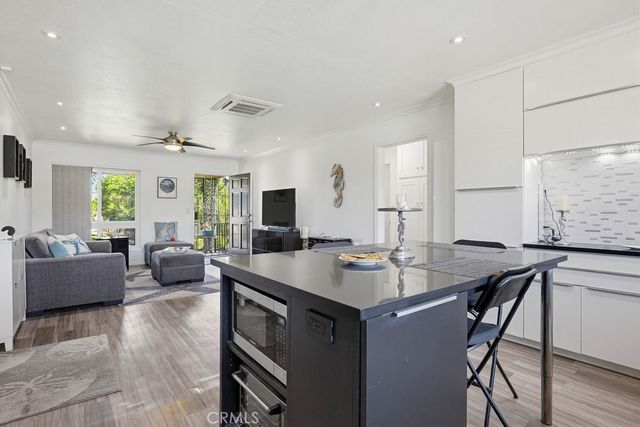 660 S Glassell 78, Orange, CA 92866