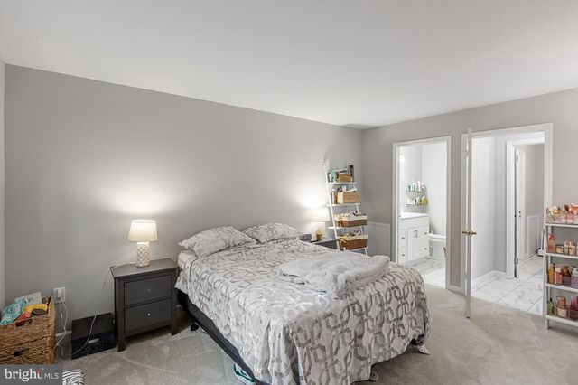 23-A W BLUEBELL LN, Mount Laurel, NJ 08054