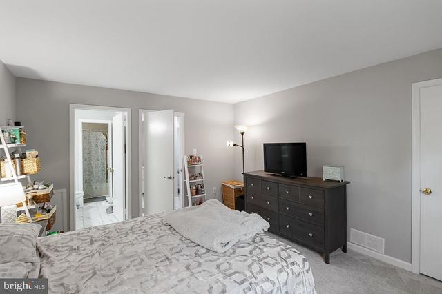 23-A W BLUEBELL LN, Mount Laurel, NJ 08054