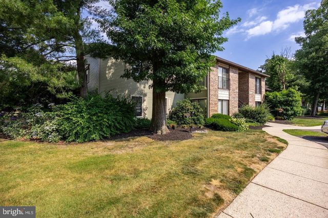 23-A W BLUEBELL LN, Mount Laurel, NJ 08054