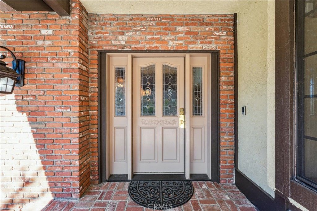 Image 17 of property listing at 28994 North Shore, Lake Arrowhead, CA 92352