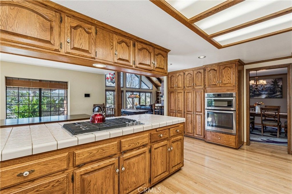 Image 23 of property listing at 28994 North Shore, Lake Arrowhead, CA 92352