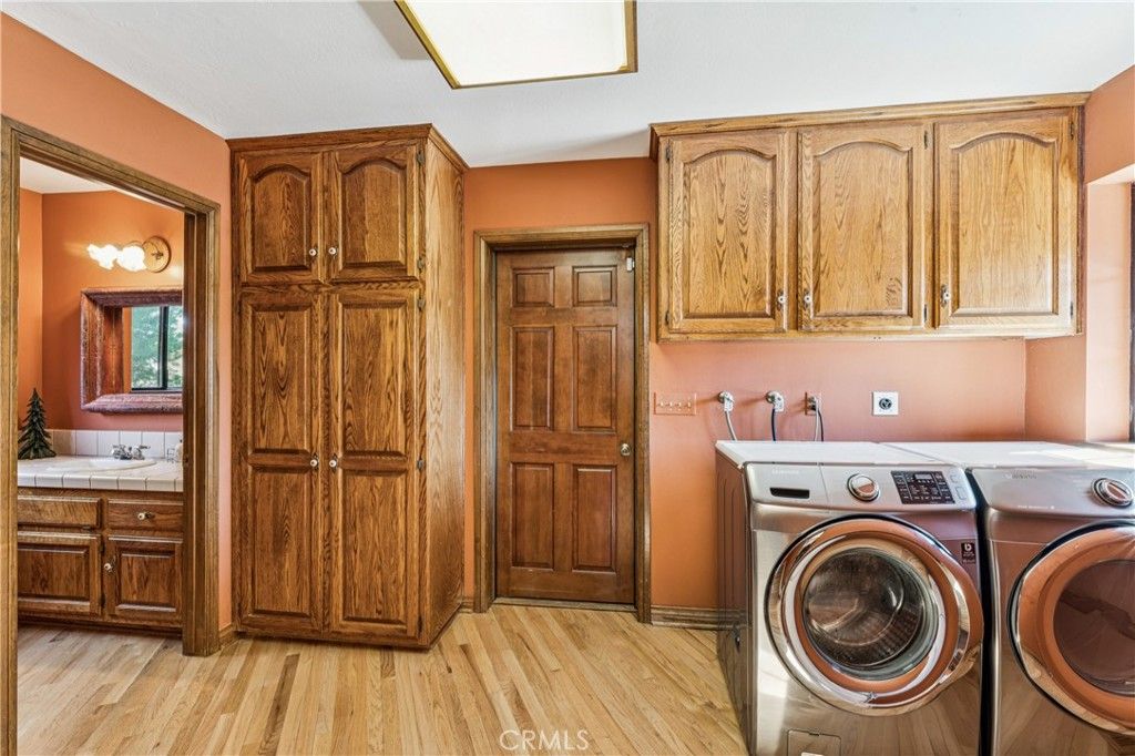 Image 26 of property listing at 28994 North Shore, Lake Arrowhead, CA 92352