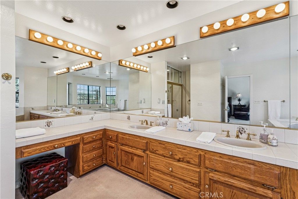 Image 42 of property listing at 28994 North Shore, Lake Arrowhead, CA 92352