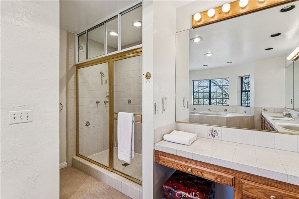 Image 43 of property listing at 28994 North Shore, Lake Arrowhead, CA 92352