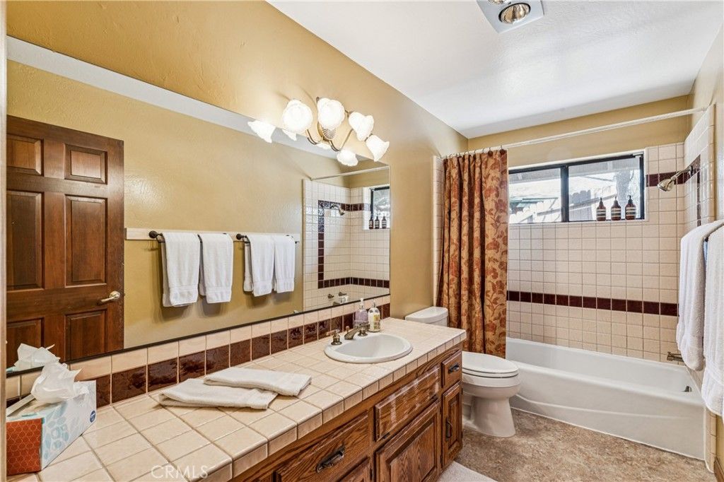 Image 45 of property listing at 28994 North Shore, Lake Arrowhead, CA 92352