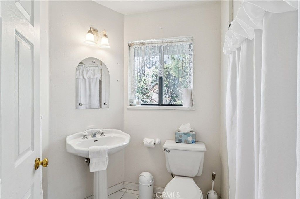 Image 50 of property listing at 28994 North Shore, Lake Arrowhead, CA 92352