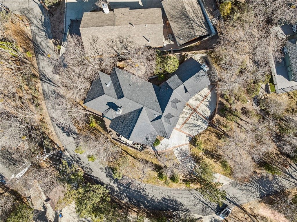 Image 74 of property listing at 28994 North Shore, Lake Arrowhead, CA 92352