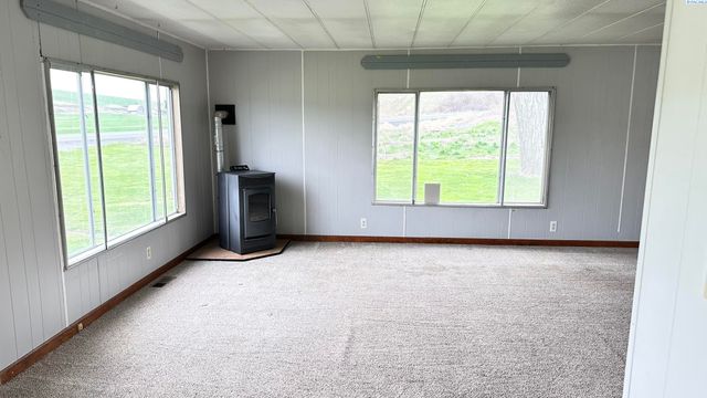 301 Klemgard Rd, Pullman, WA 99163