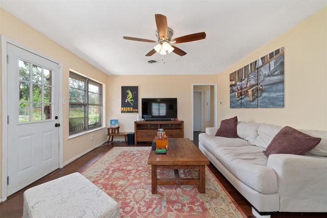 7434 Carew Street, Houston, TX 77074
