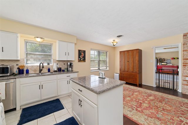 7434 Carew Street, Houston, TX 77074