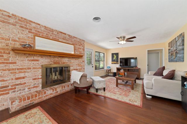 7434 Carew Street, Houston, TX 77074