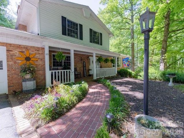 819 Chesterfield Circle SW, Lenoir, NC 28645