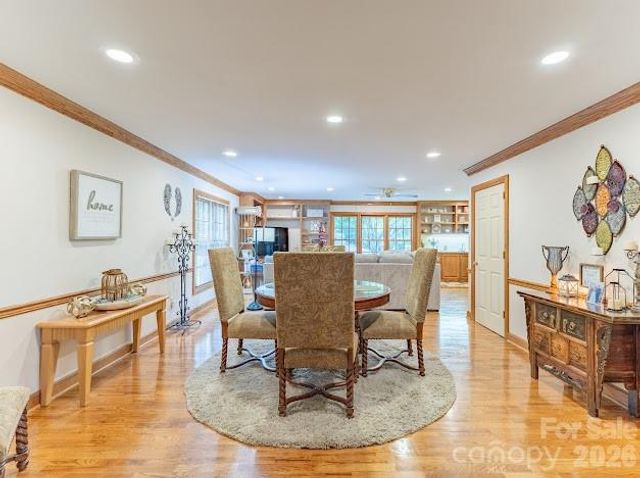 819 Chesterfield Circle SW, Lenoir, NC 28645