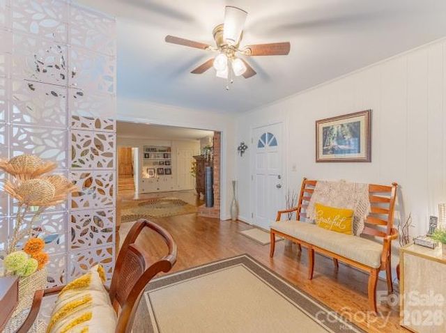 819 Chesterfield Circle SW, Lenoir, NC 28645