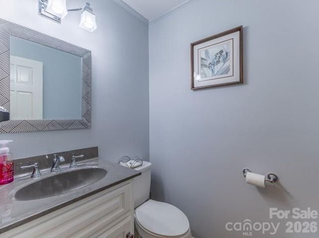 819 Chesterfield Circle SW, Lenoir, NC 28645