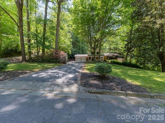 819 Chesterfield Circle SW, Lenoir, NC 28645