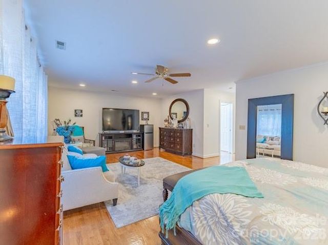 819 Chesterfield Circle SW, Lenoir, NC 28645