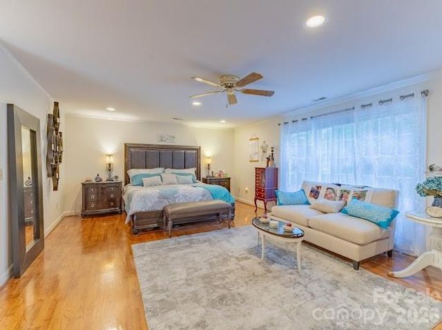819 Chesterfield Circle SW, Lenoir, NC 28645