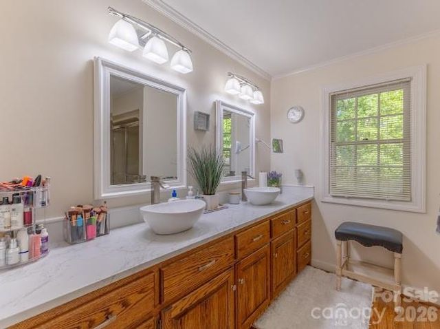 819 Chesterfield Circle SW, Lenoir, NC 28645