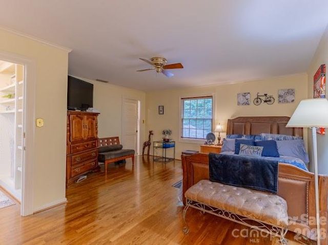 819 Chesterfield Circle SW, Lenoir, NC 28645