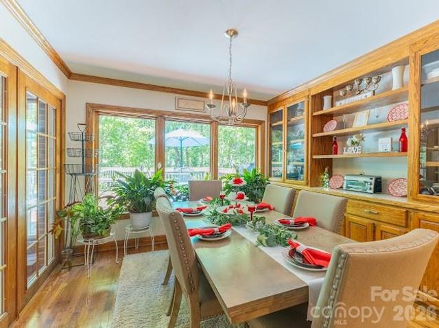 819 Chesterfield Circle SW, Lenoir, NC 28645