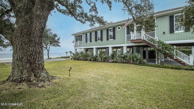954 E Beach Boulevard, Gulfport, MS 39501