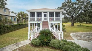 954 E Beach Boulevard, Gulfport, MS 39501