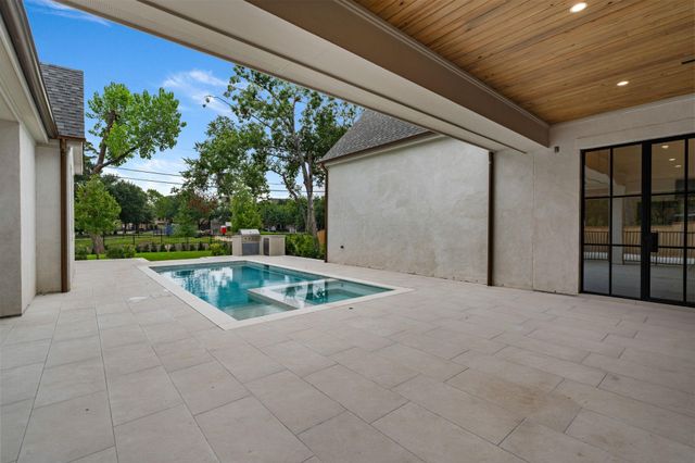 8412 Lofland Drive, Houston, TX 77055