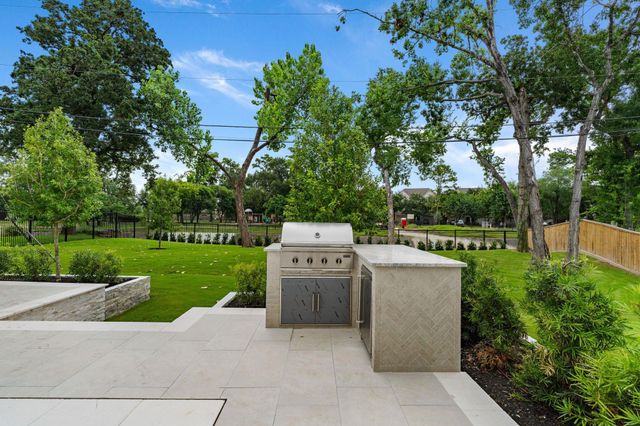 8412 Lofland Drive, Houston, TX 77055