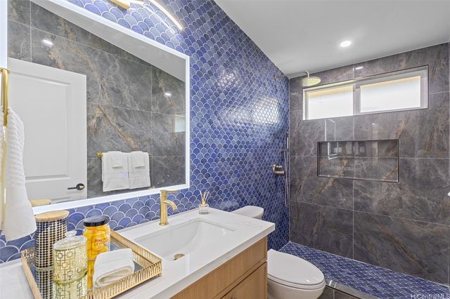 7340 Kauhako Street, Honolulu, HI 96825