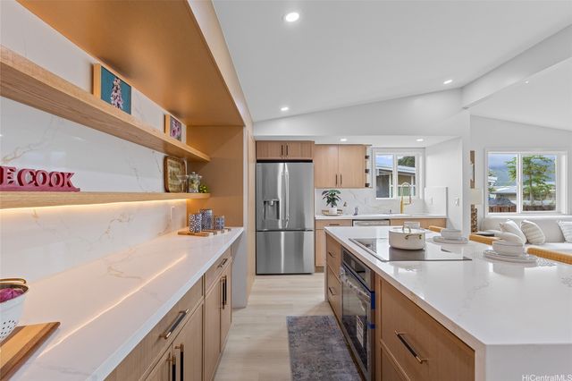 7340 Kauhako Street, Honolulu, HI 96825