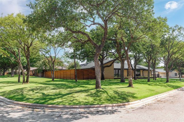 2 Stonebridge Circle, Brownwood, TX 76801