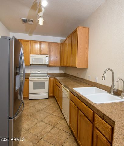 6535 E SUPERSTITION SPRINGS Boulevard 226, Mesa, AZ 85206