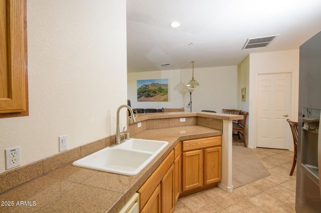 6535 E SUPERSTITION SPRINGS Boulevard 226, Mesa, AZ 85206