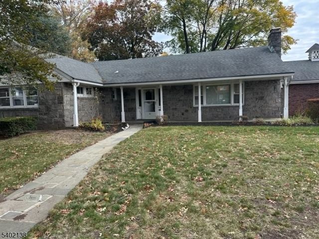 479 Grove St, Clifton City, NJ 07013