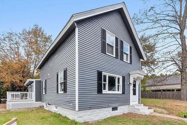 18 1st St, Westford, MA 01886