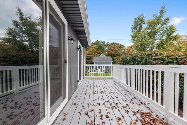 18 1st St, Westford, MA 01886
