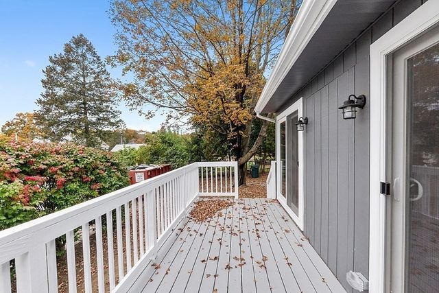 18 1st St, Westford, MA 01886
