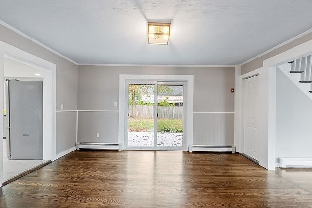 18 1st St, Westford, MA 01886