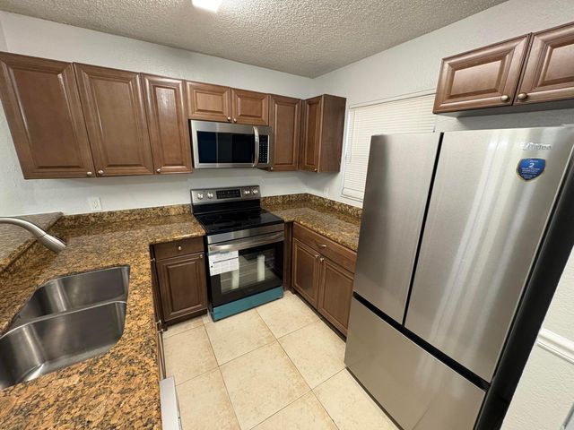 1541 Balfour Point Drive A, West Palm Beach, FL 33411