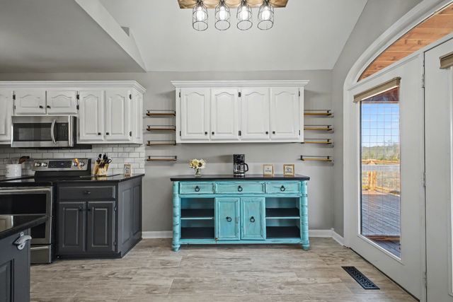 1836 Grace Dr, Columbia, TN 38401