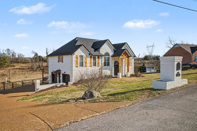 1836 Grace Dr, Columbia, TN 38401