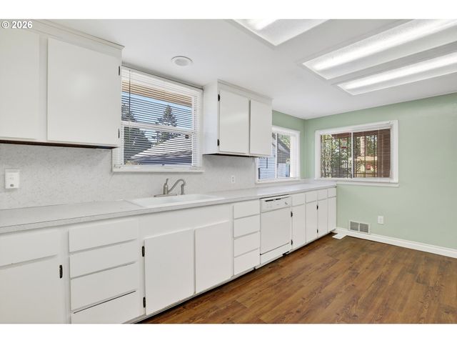 5411 Se 70TH Ave, Portland, OR 97206