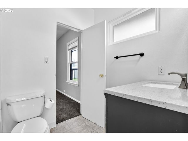 5411 Se 70TH Ave, Portland, OR 97206