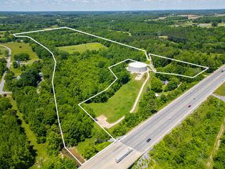 70 R A Benton Ln, Springfield, TN 37172